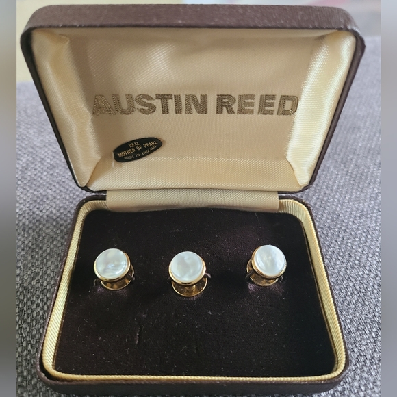 Vintage Austin Reed Mother of Pearl Studs